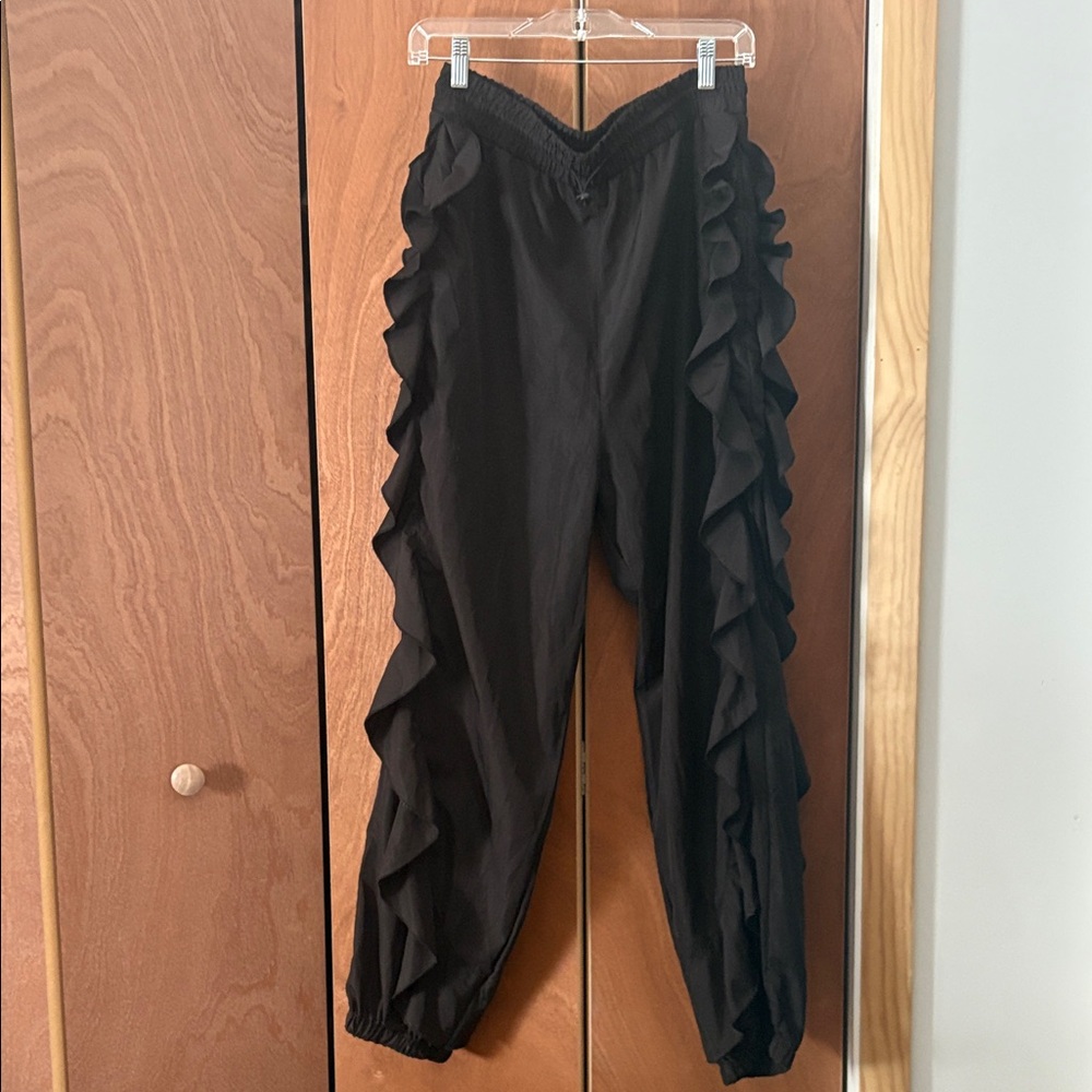 Labijou Black Ruffle Sided Joggers NWT Boutique find